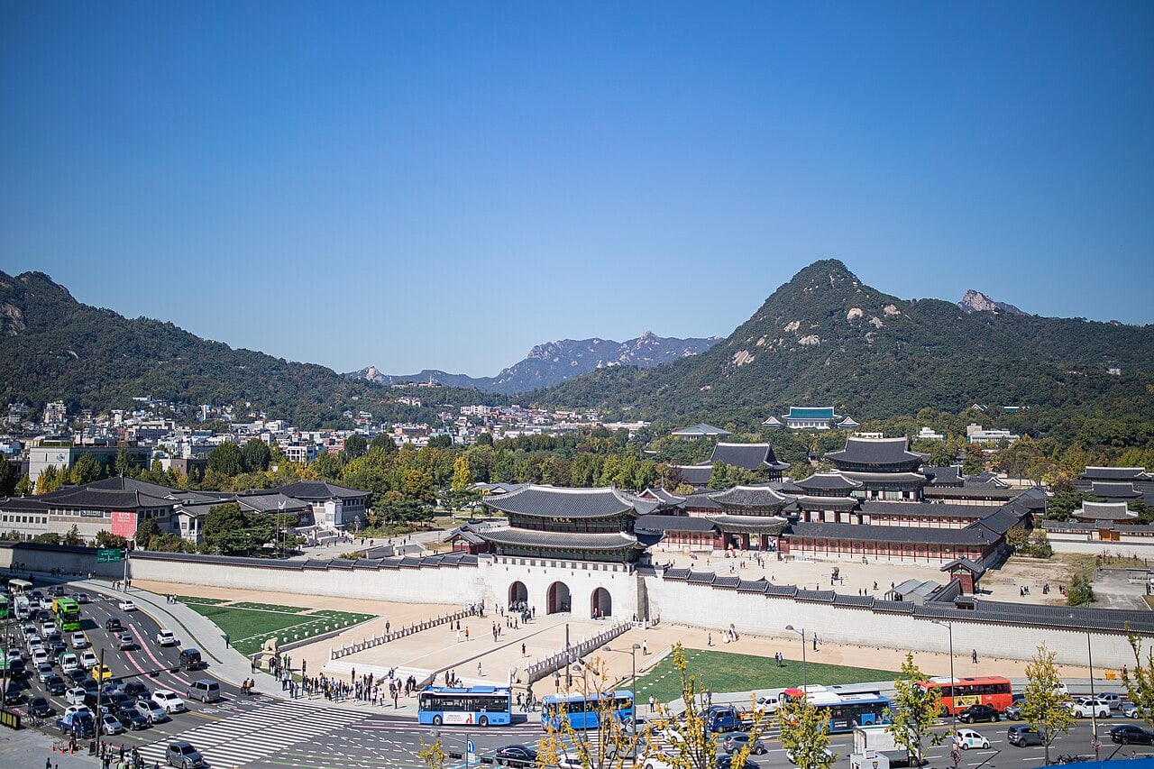 Gwanghwamun(광화문) and Gyeongbokgung(경복궁): Entering Seoul through the dynasty space Route Photos