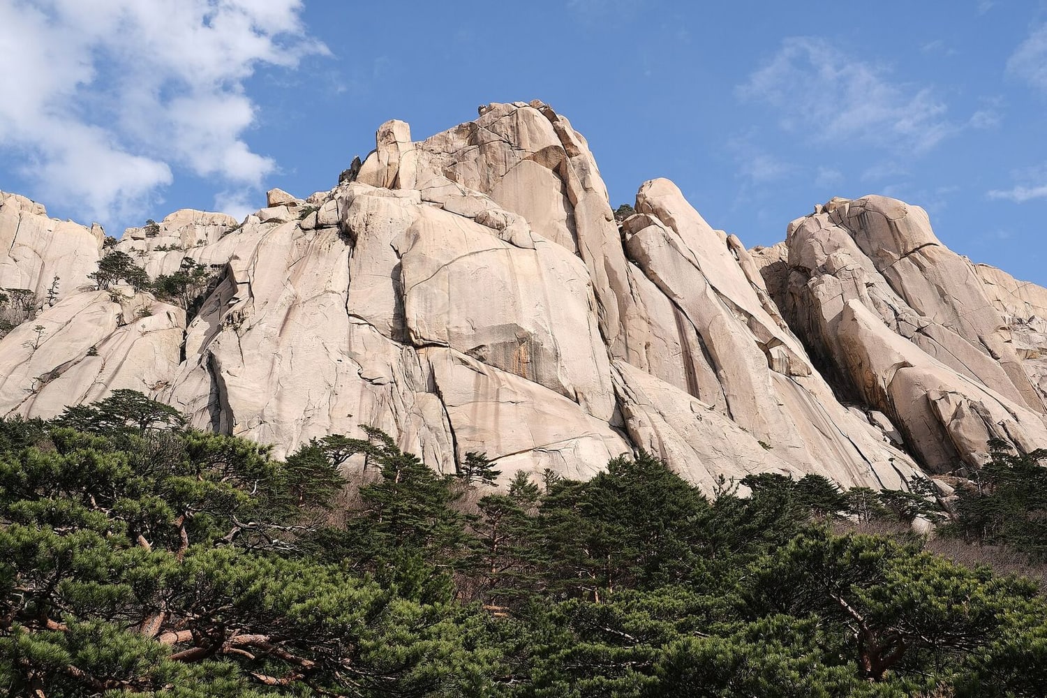 DMZ or Seoraksan(설악산): Choose a kind of boundary Route Photos